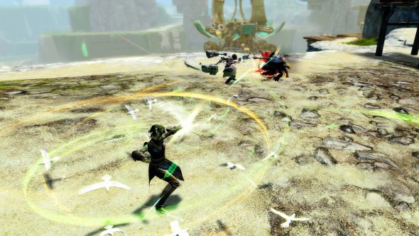 Ein Sylvari-Orkanschütze feuert einen Pfeil auf einen schattenhaften Gegner ab, während ein Sylvari-Medium diesen mit magischen Hämmern attackiert.