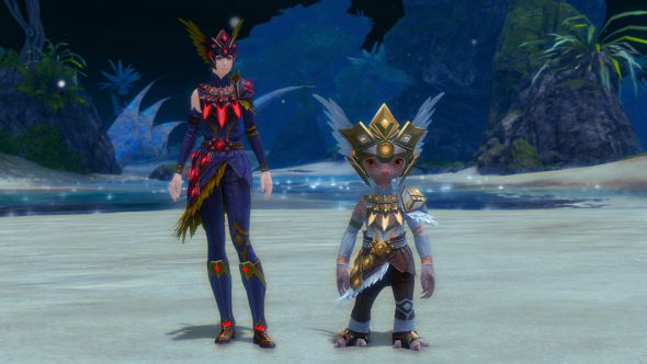 Eine Menschenfrau und ein Asura in der Gefiederten Inquestur-Rüstung stehen an einem Strand. Die Rüstung besteht aus Metall und Stoff und ist mit glühenden Kristallen und Federn verziert. Das Kleidungsset der Menschenfrau ist tiefblau, gelb und rot gefärbt, das des Asura weiß und golden.